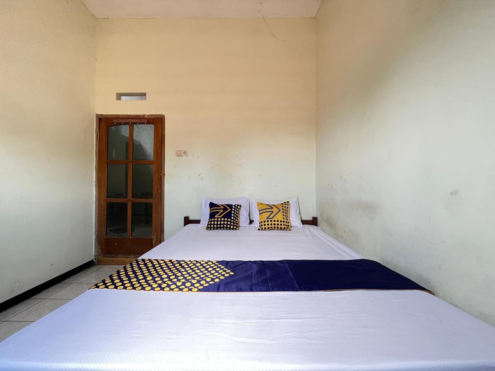 Spot On 93423 Kost Berkah Near Kebun Teh Wonosari Hotel Lawang Ngoại thất bức ảnh