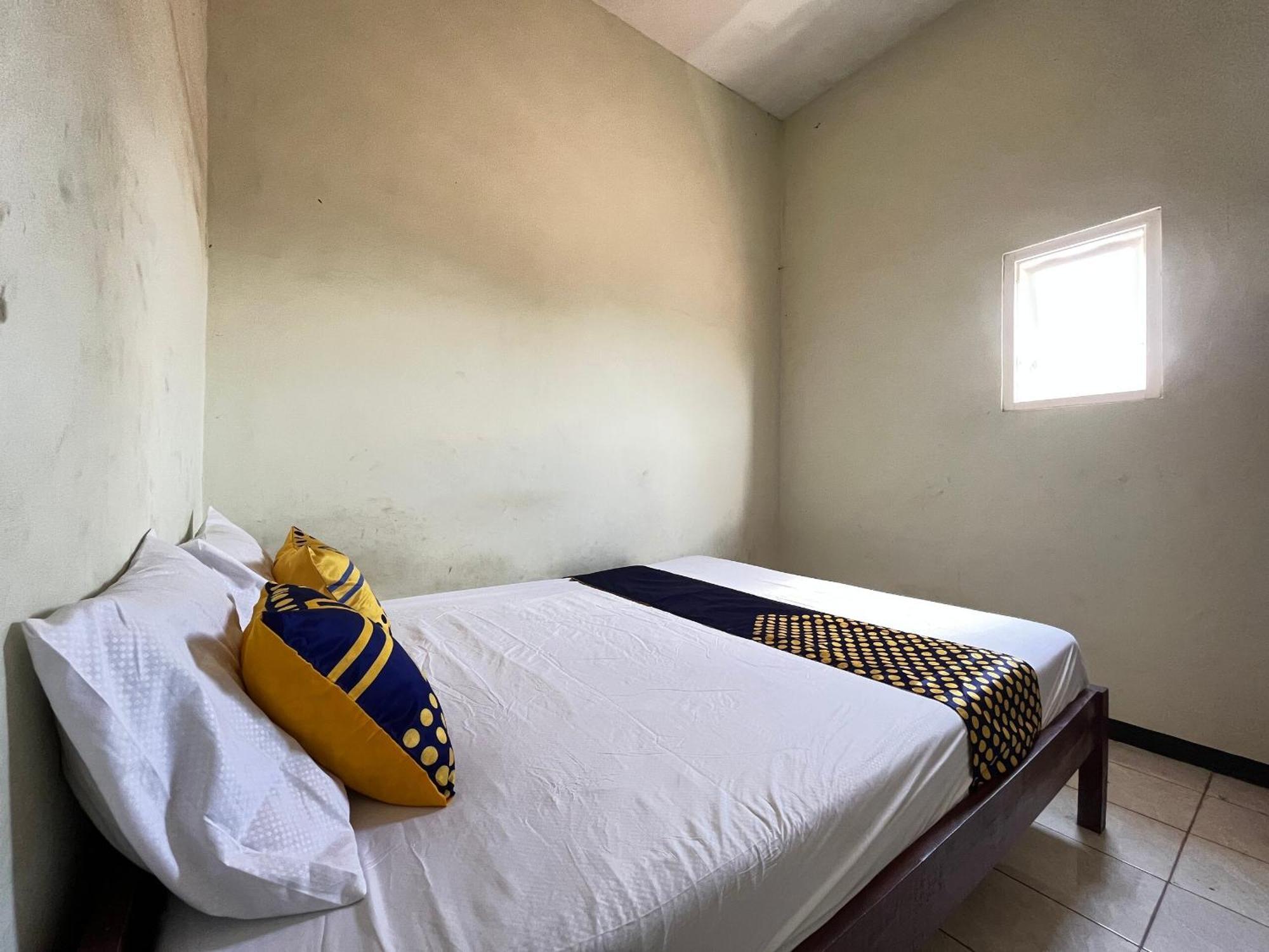 Spot On 93423 Kost Berkah Near Kebun Teh Wonosari Hotel Lawang Ngoại thất bức ảnh